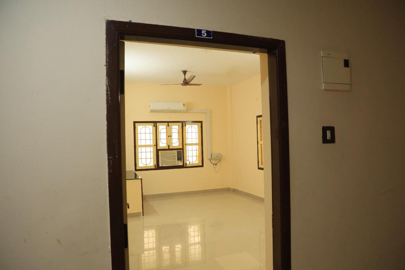 Official Sripuram Golden Temple Guest House Vellore Buitenkant foto